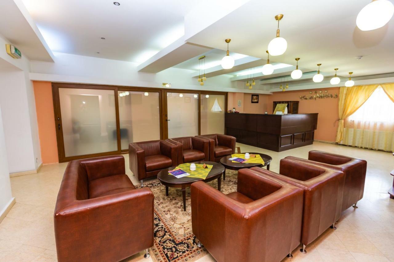 Hotel Miraj - Restaurant & Sauna & Biliard Poiana Brasov Exteriör bild